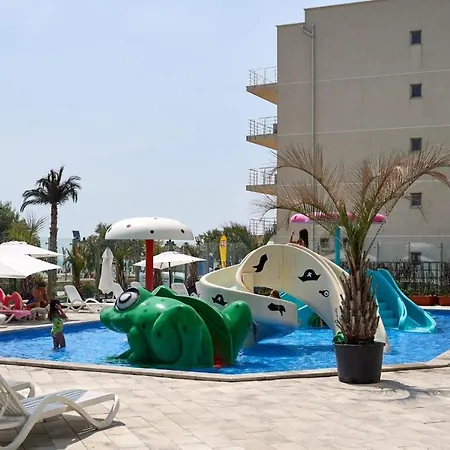 Apartament Mau Alezzi