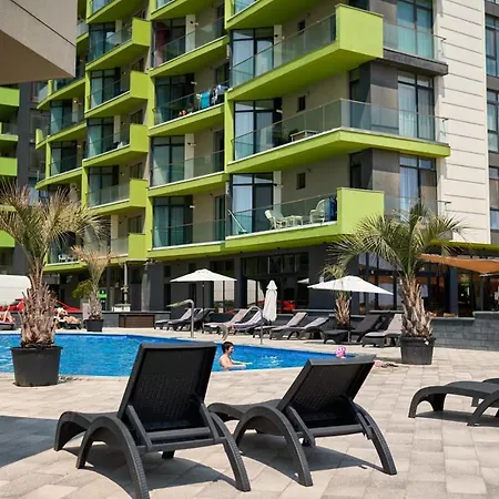 Mau Alezzi Apartament *
