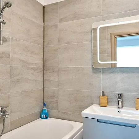 Mau Alezzi Apartmán Năvodari