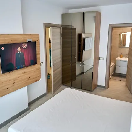 Mau Alezzi Apartmán Năvodari